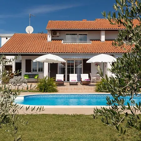 Будинок відпочинку Basic Nova Vas (Porec)