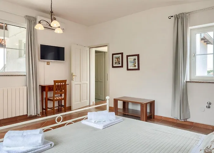 Basic Feriehus Nova Vas (Porec)