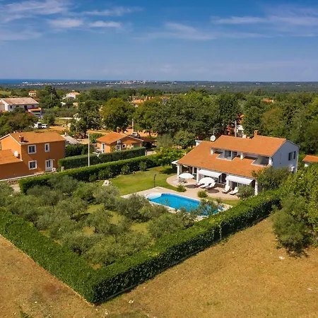 Semesterbostad Basic Nova Vas (Porec)